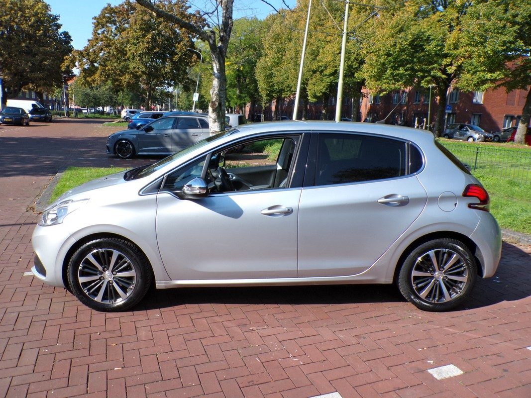Peugeot 208 / 2