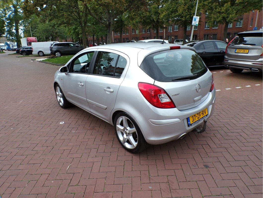 Opel Corsa / 4