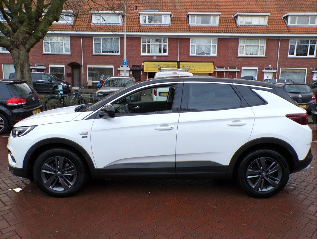 Opel Grandland X / 2