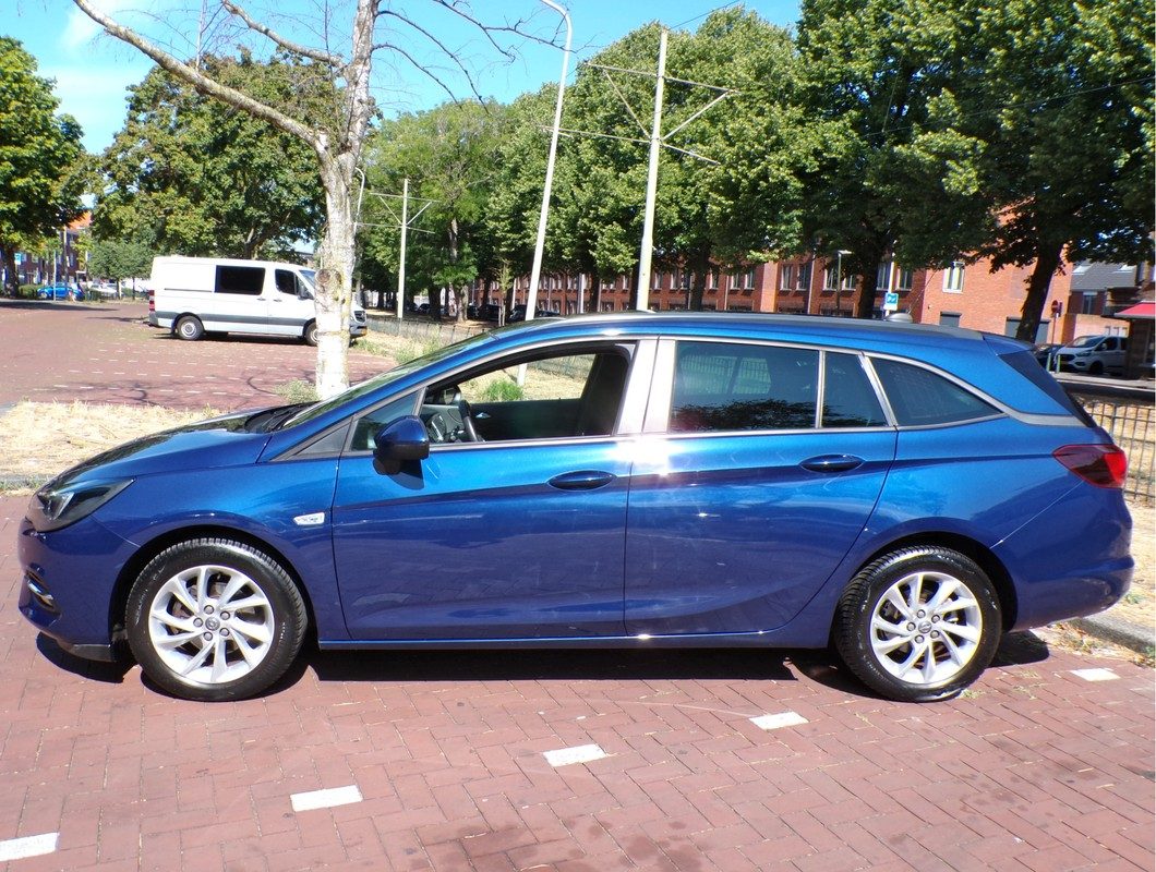 Opel Astra / 2