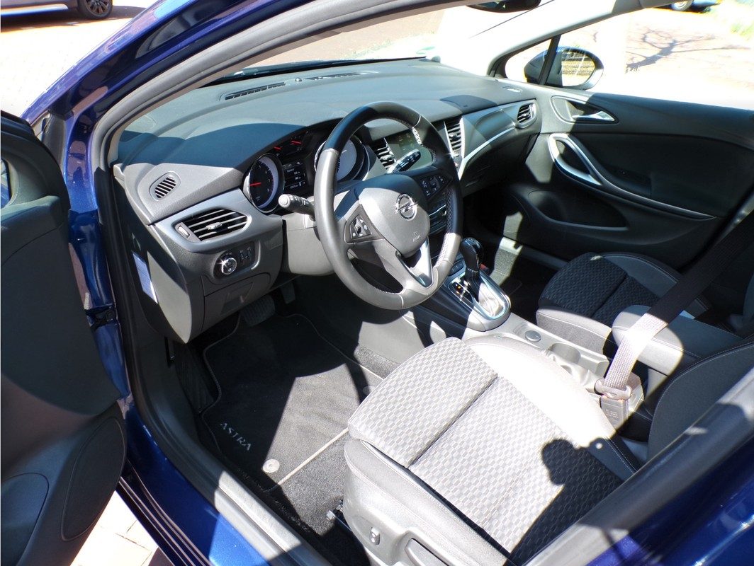 Opel Astra / 3