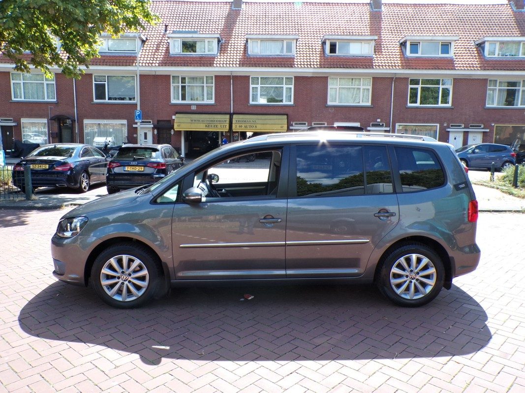 Volkswagen Touran / 3