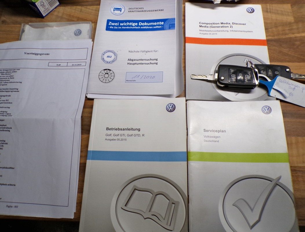 Volkswagen Golf / 4