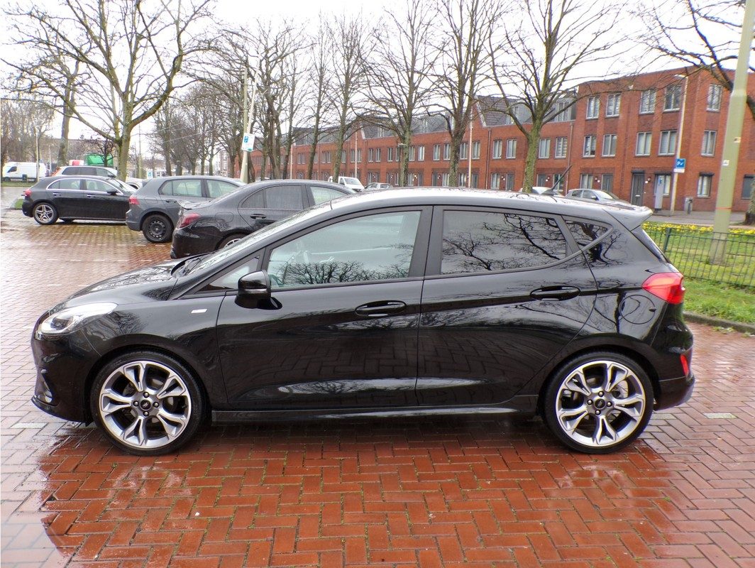 Ford Fiesta / 2